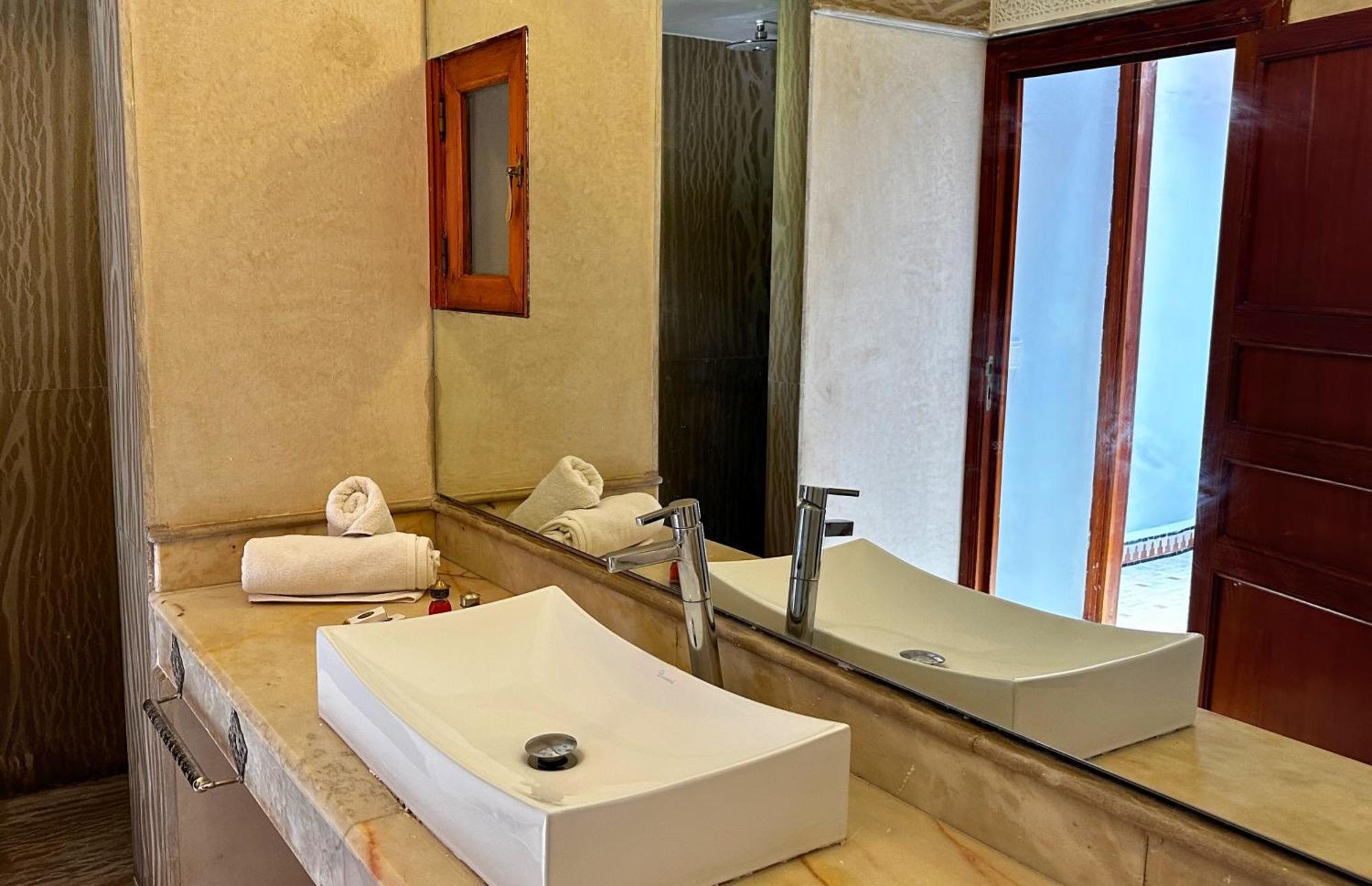 Nomadz Palace Touggana Екстериор снимка